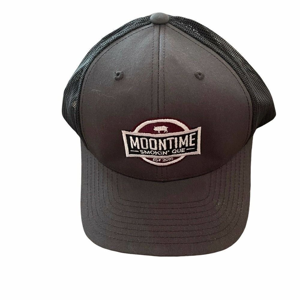Moontime Smokin Que BBQ Hat Mens Souvenir Gray Mesh Back Snapback The Classics